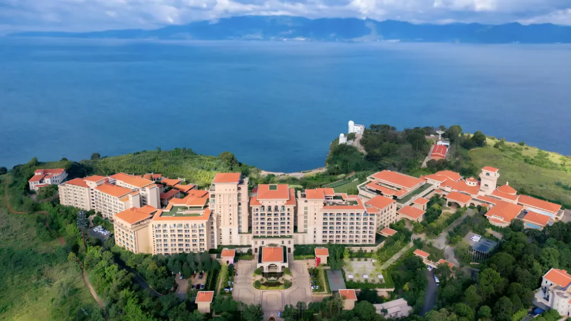 The Sapphire Oasis: Inside Yunnan’s Premier Lakeside Estate
